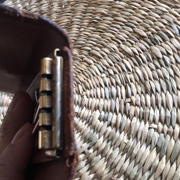 Authentic preloved Louis Vitton Key Holder - Picture 13 of 17